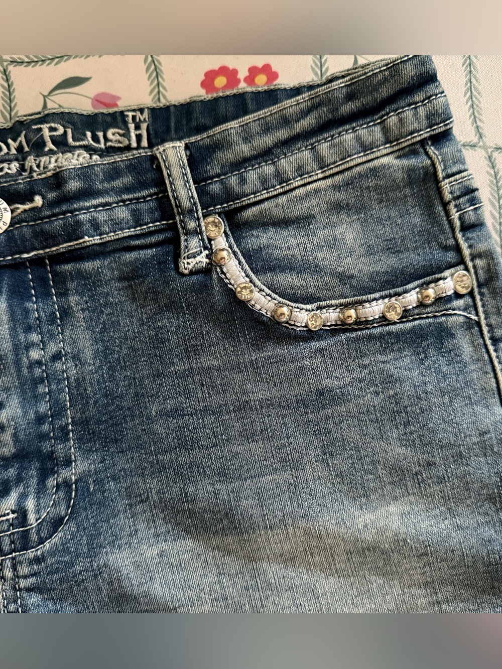 Platinum Plush Ladies Sugar Skull Denim Shorts Size Large - Picture 2 of 7